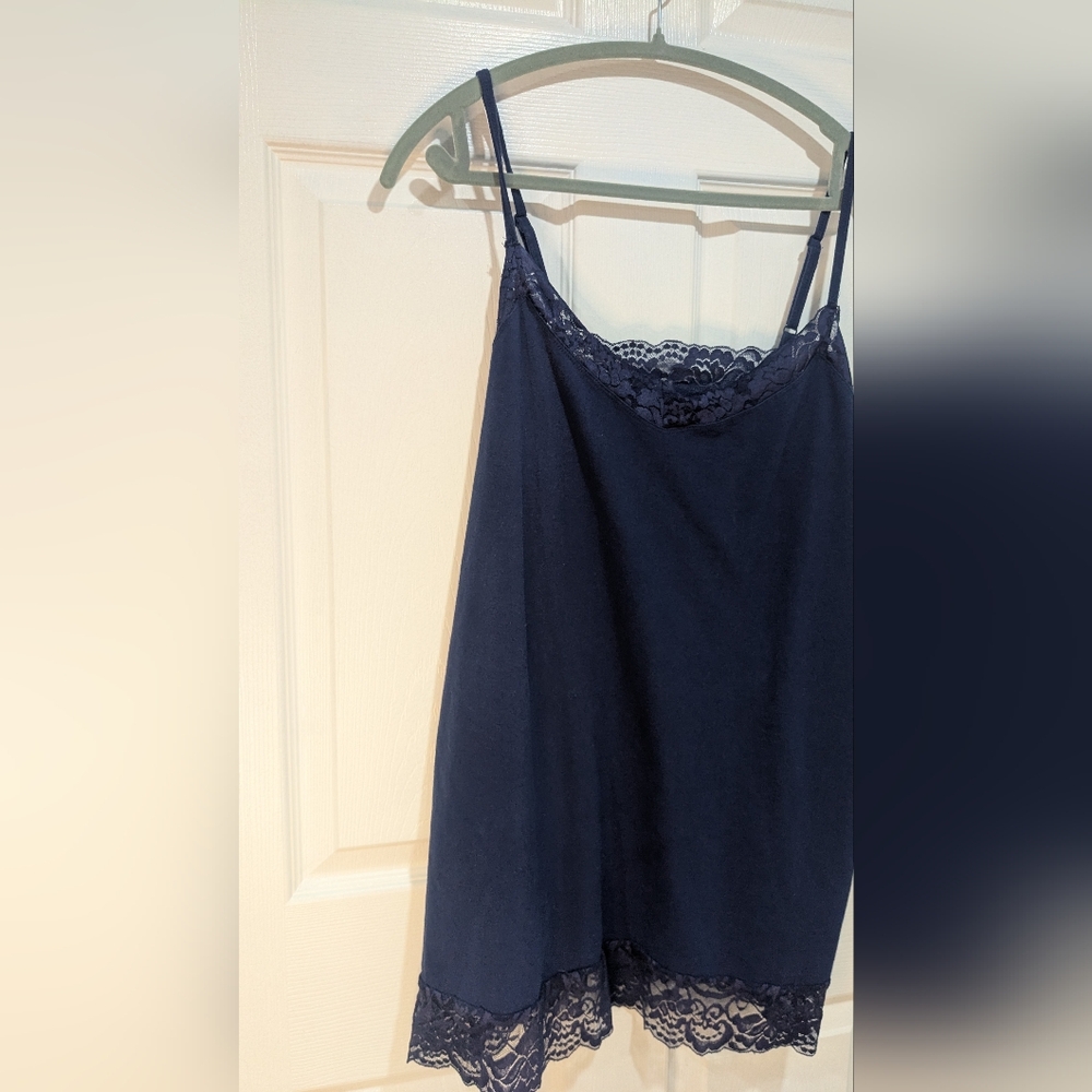 💚 Torrid 3X Tank Top Bundle - Picture 4 of 8
